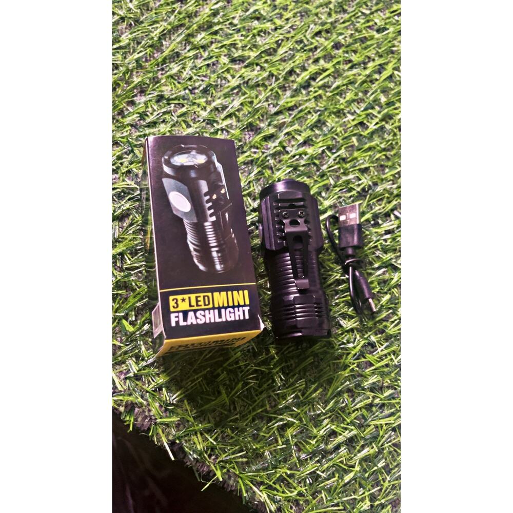 Mini flashlight - Picture 1 of 4